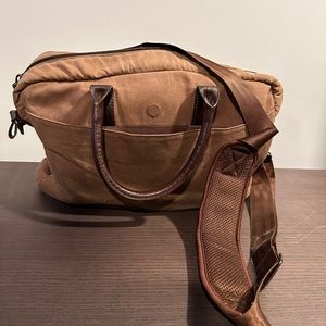 Duluth Trading Co messenger bag